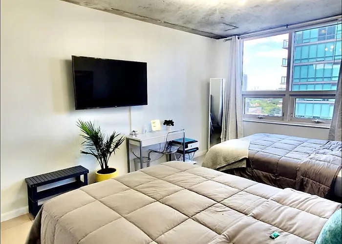 Classy 2Bd 2Bth At Midblock With Free Parking Miami